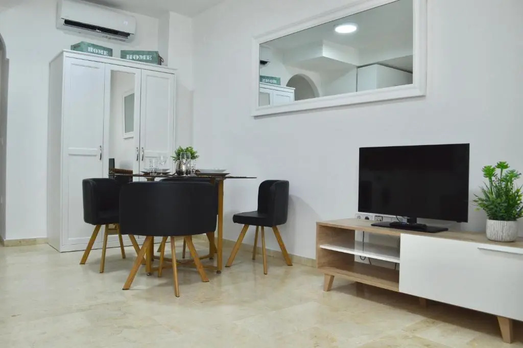 Apartamento Adriana. Céntrico, a 50m de la playa.