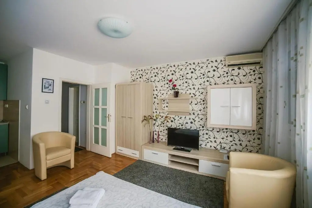 Apartment Stela