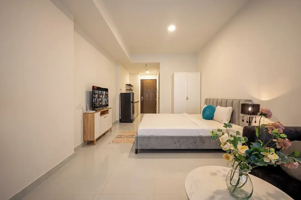 Soho Residences & Hotel - Ben Thanh Market, Bui Vien Walking Street & SG Historical Vibe