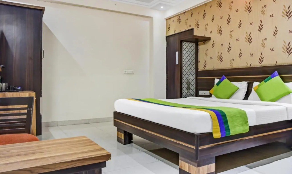Treebo Royal Sun Palace MP Nagar Zone 2