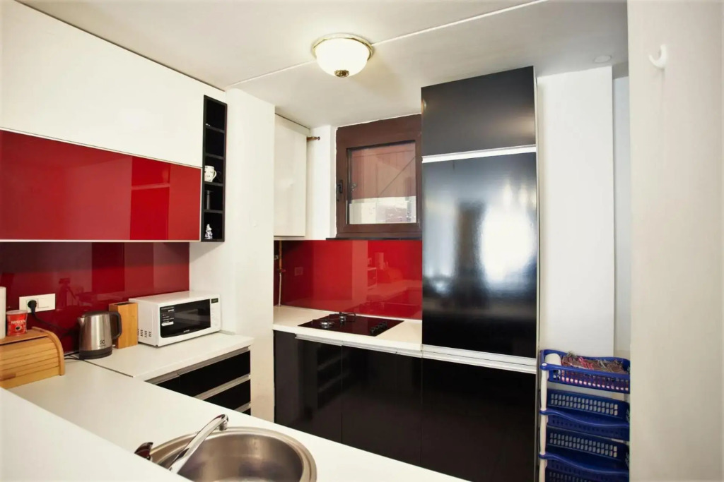 Centrally located 2 bedroom apartment