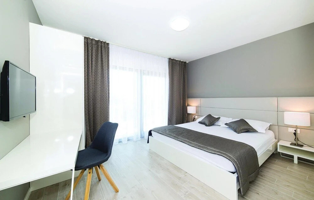 Amazing Home in Kastel Novi With Wifi and 8 Bedrooms