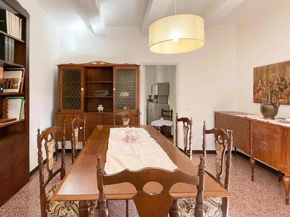 Pleasant holiday home with whirlpool