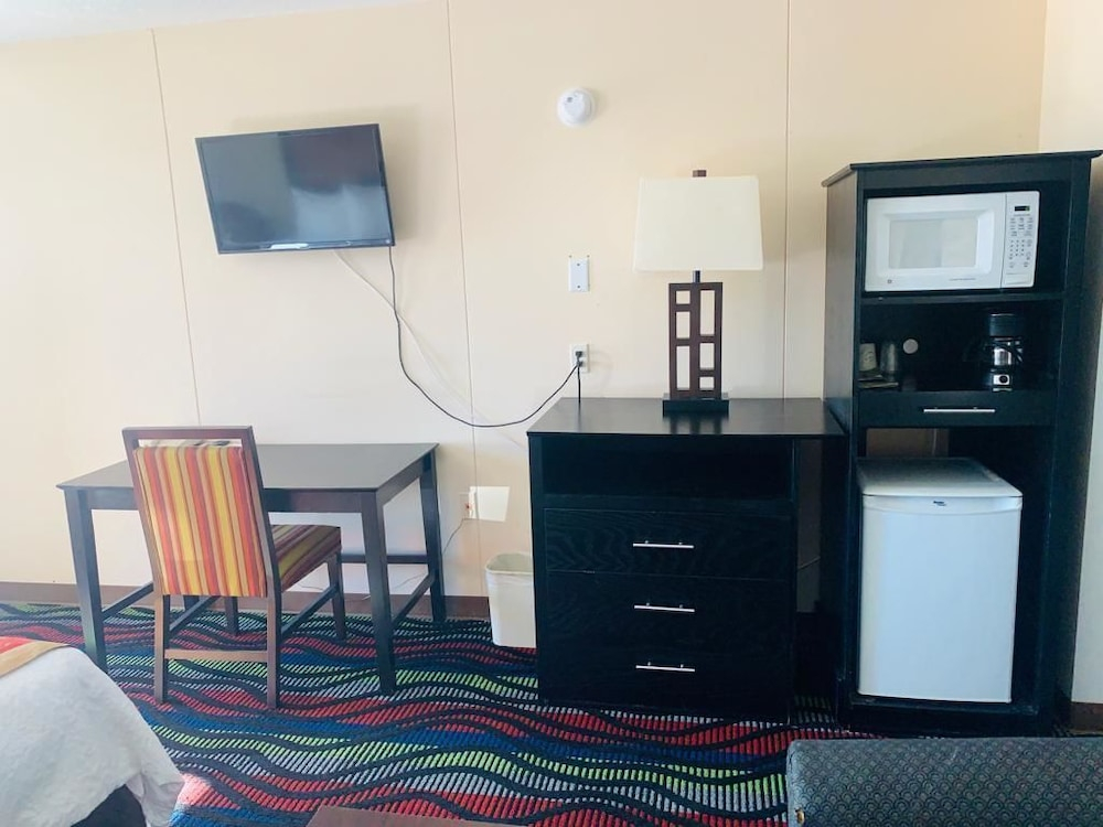 Americas Best Value Inn Elm Creek