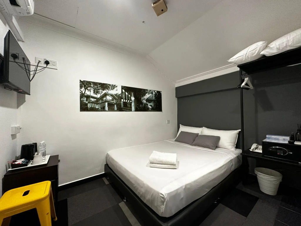 Check-Inn at Little India