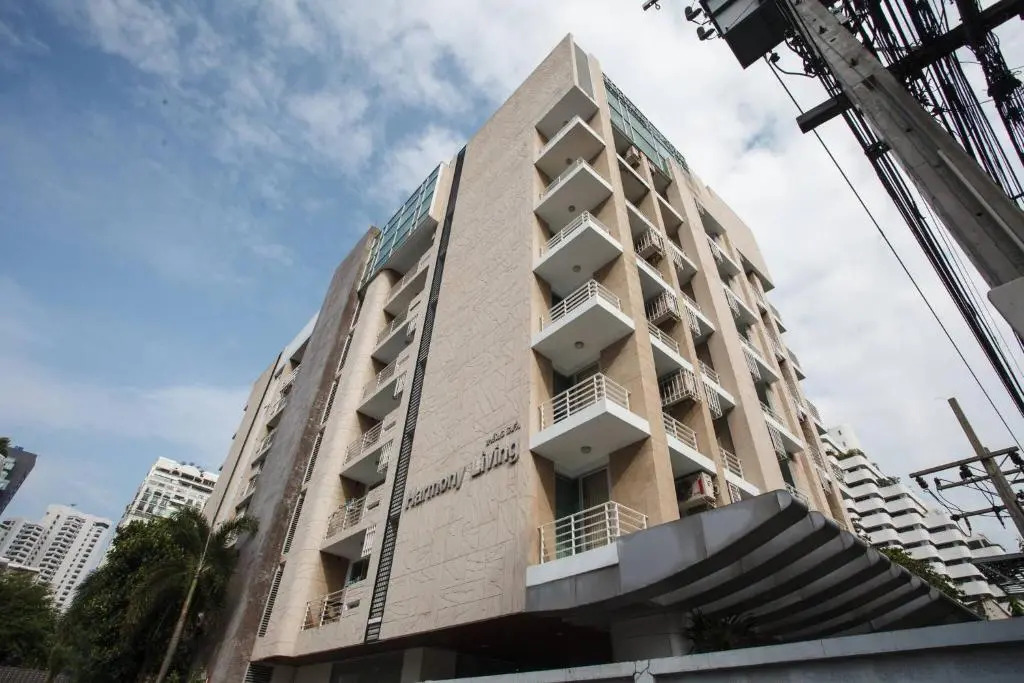 7C - 2 Bedroom Downtown Apartment With Shared Pool