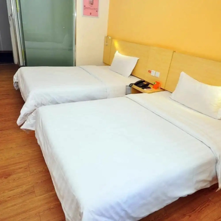 Life Yajo Hotel Tuan Yi Da Square