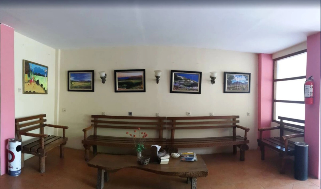 Centro Bajo Hotel & Resto