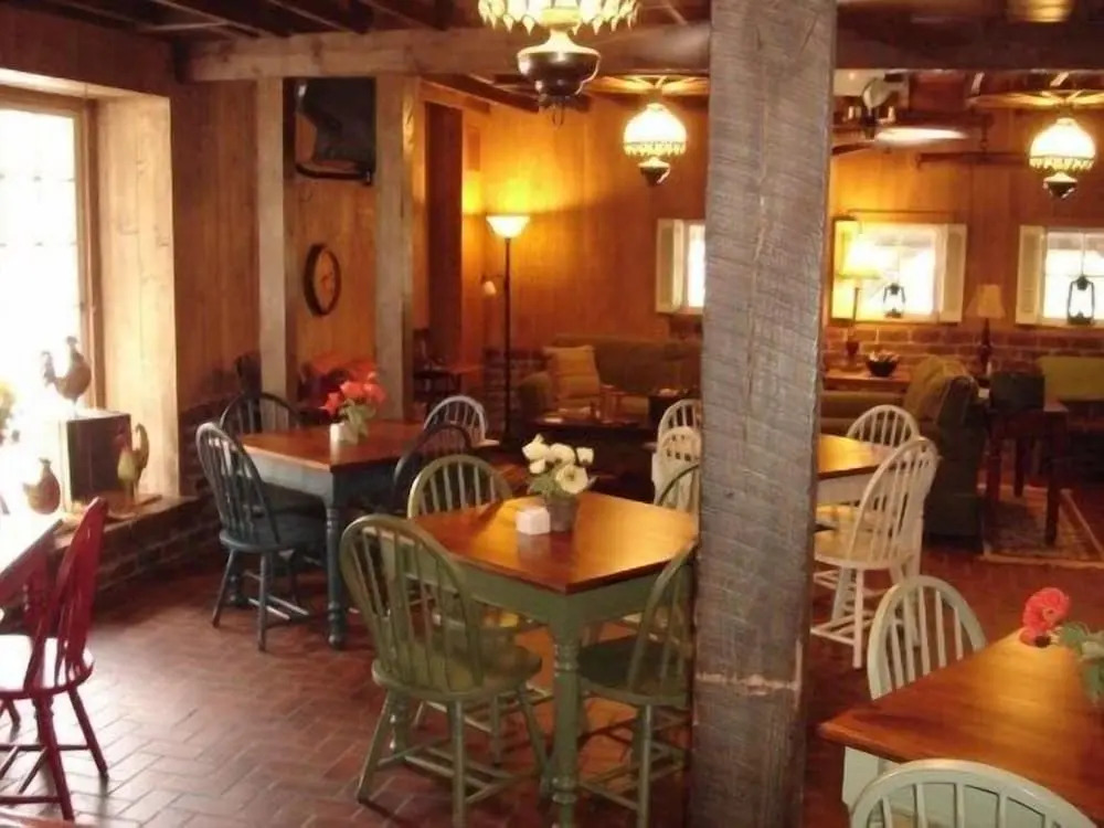 Zuber's Homestead Hotel