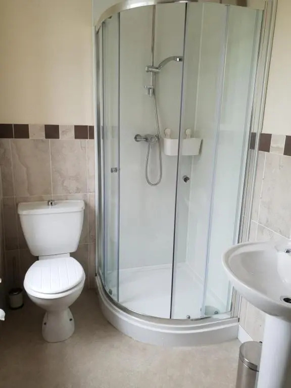 Kings Acre spacious 4 bed with Breath-taking views