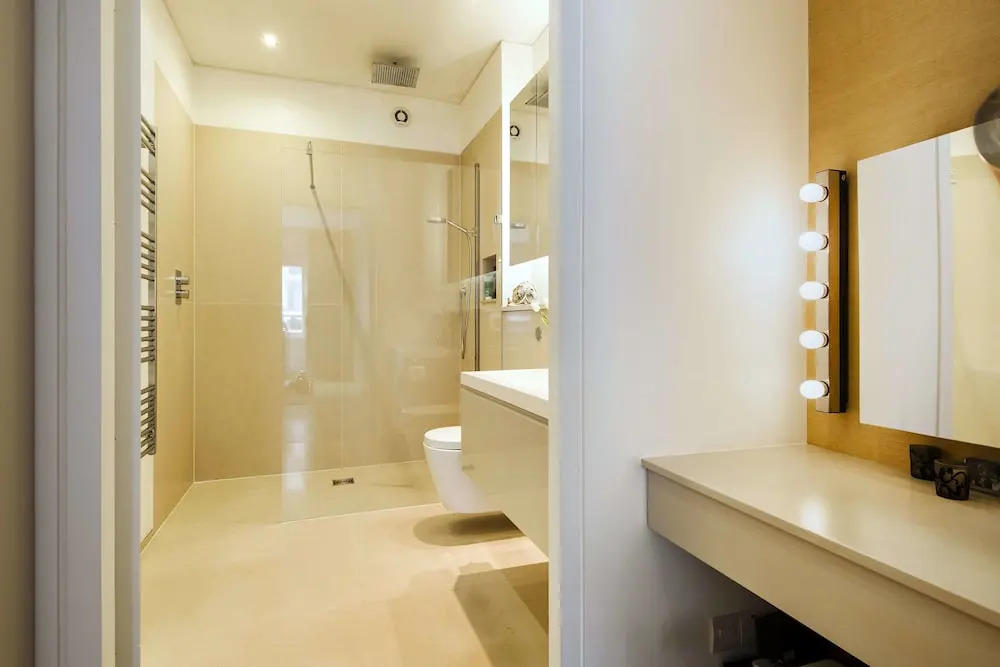 The Gloucester Mews Gem - RMA2
