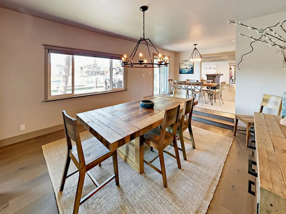 2201 Balboa Dr Home 5 Bedrooms 4 Bathrooms Home