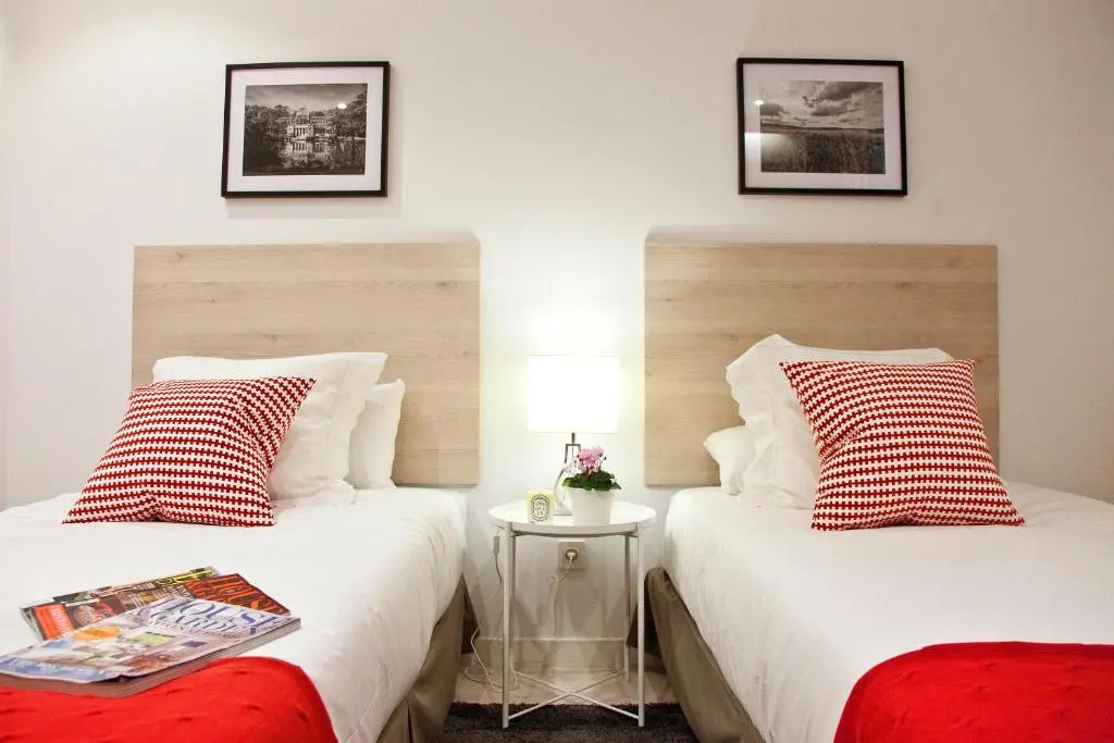 Feelathome Madrid Suites Apartments