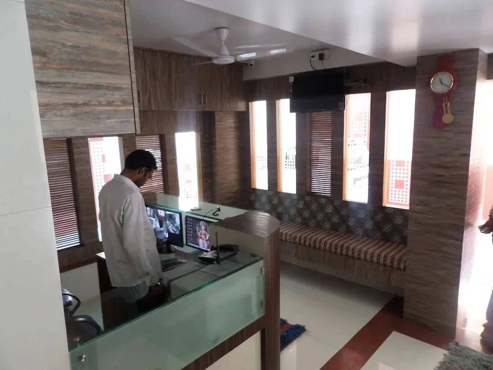 Hotel Gandharv Garden