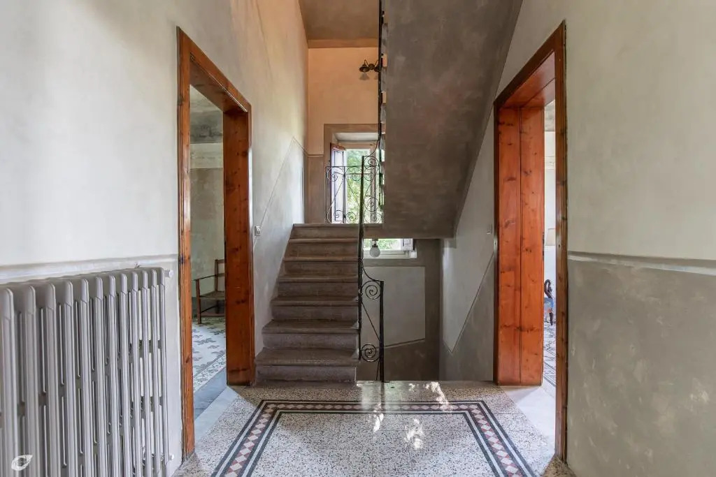 Villa Giardino Lucca heated pool, 2 miles Lucca