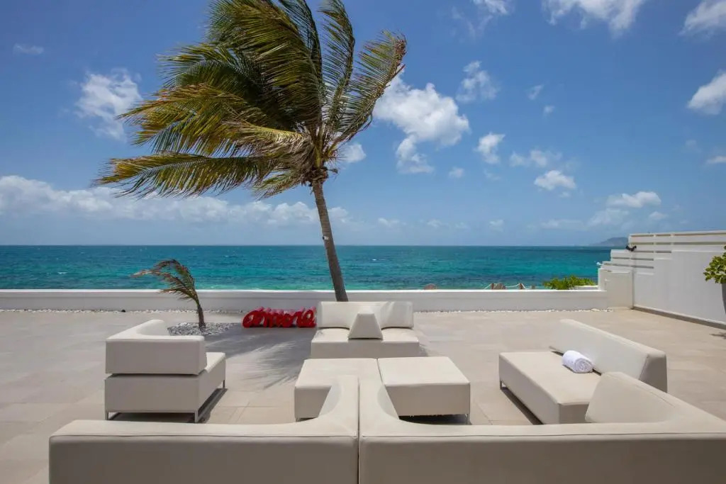 5 BR Luxurious Beachfront Villa with utmost privacy