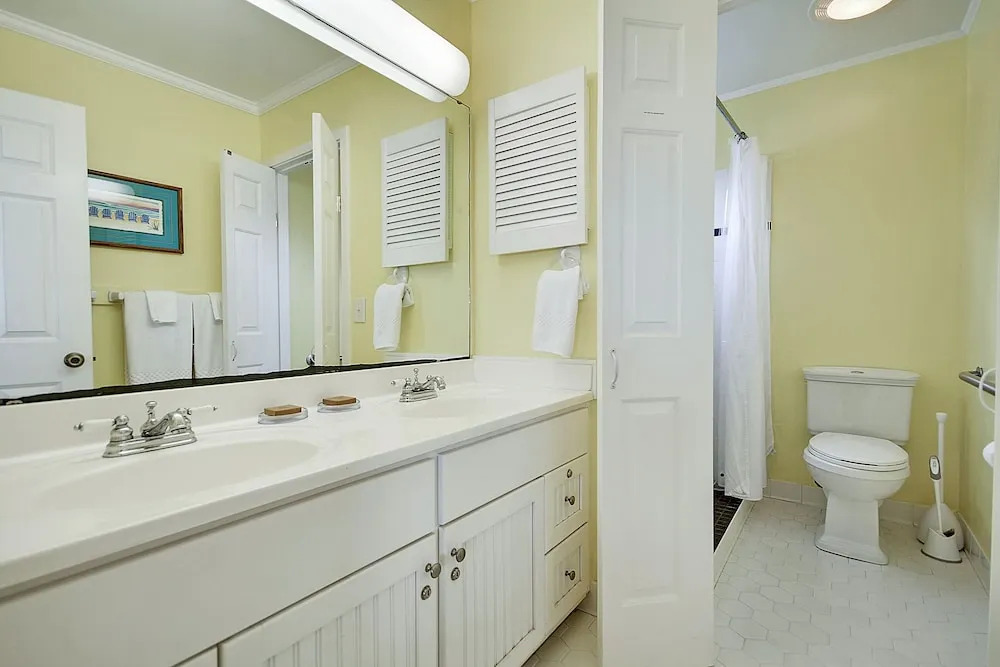 New Listing! the Nut House W/ Oceanfront Porch Home