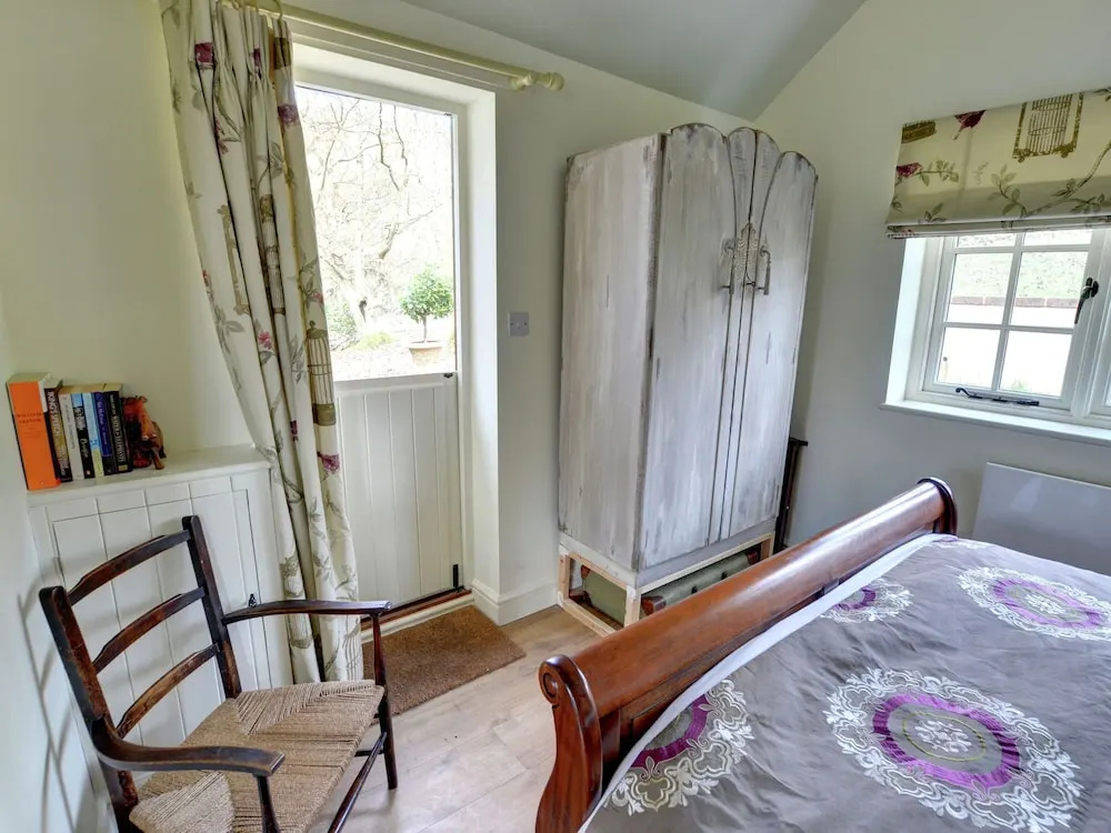 Quaint Holiday Home in Hartfield for Couples near City Center
