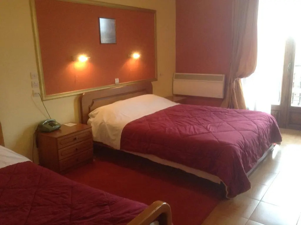 Pezoula Hotel