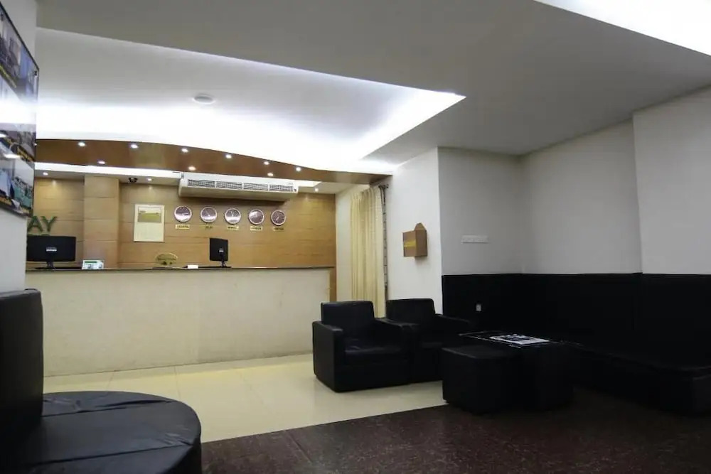 Hotel Holiday Xpress