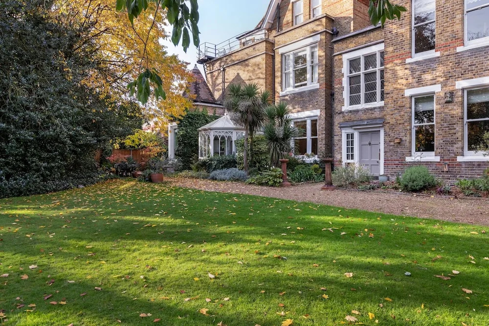 Garden Aspect in Wimbledon