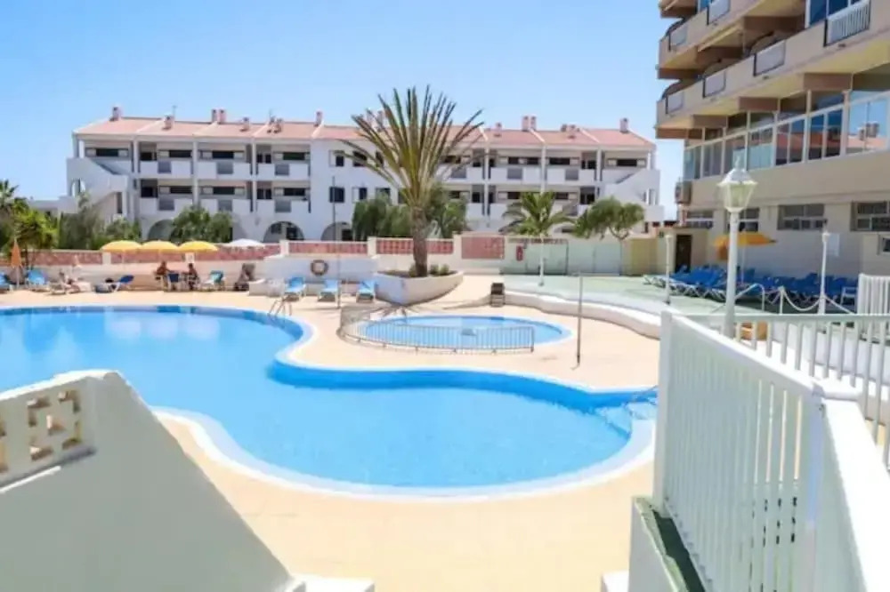 Central 2bedroom 200m From Beach