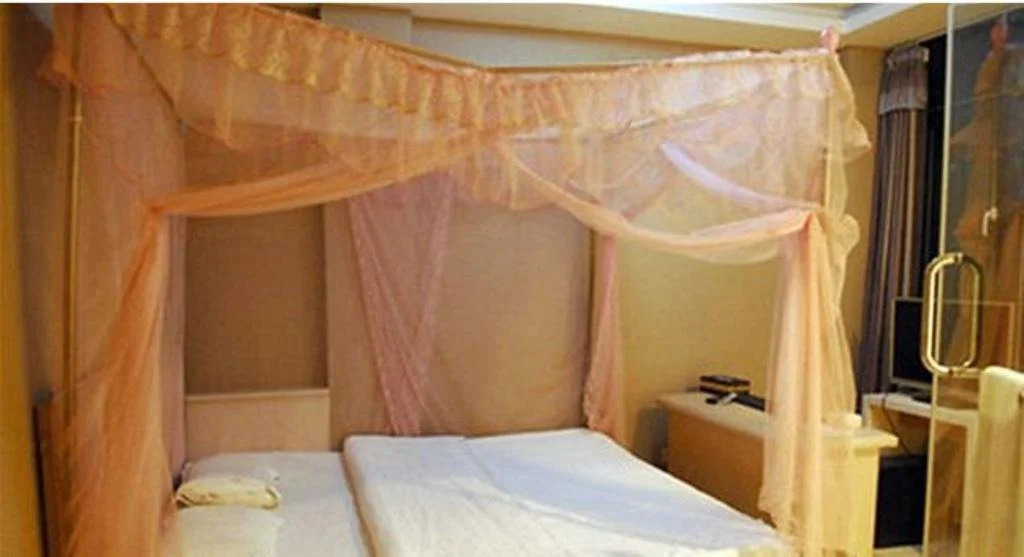 Utopia Theme Inn