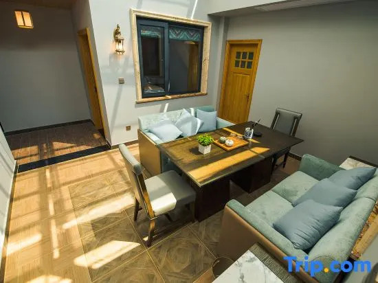 Yunshang Grassland Yishan Yishe Wild Luxury Guesthouse