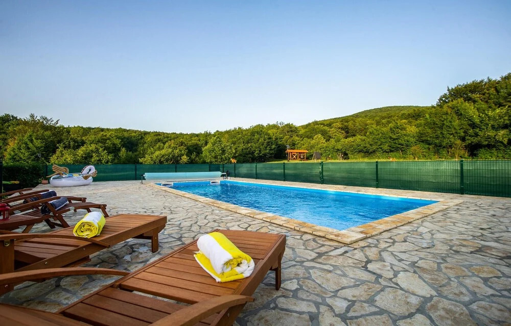 Amazing Home In Prokike With Sauna