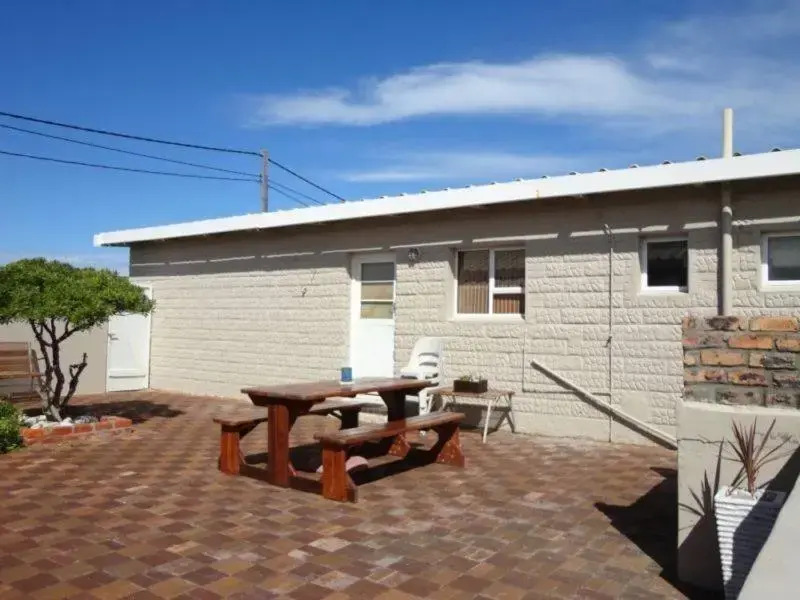 Haus Windhoek - Charming Coastal Escape