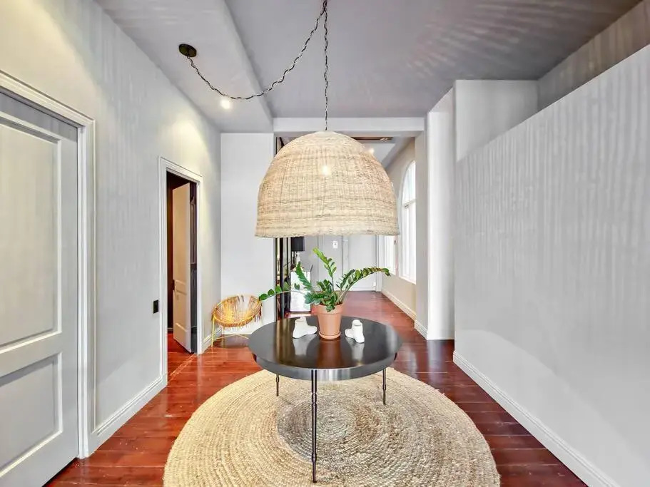 New York Style Apartment with the City Life!