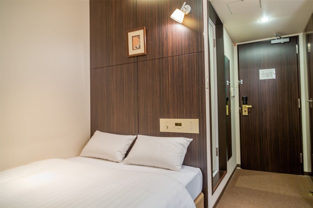 Floral Hotel - Nihonbashi Osaka