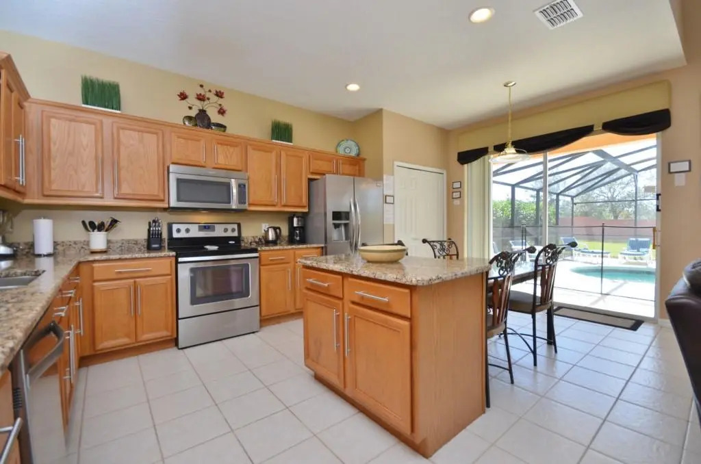 406 Solana 6 Bedrooms, 3 Bathrooms