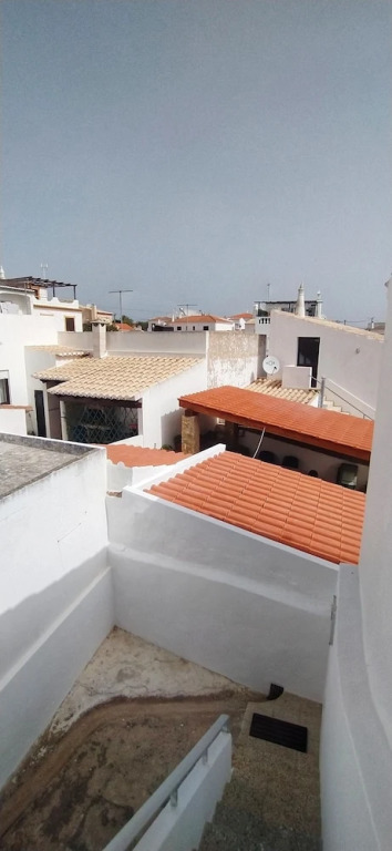 Lovely Well Located 3-bed Apartment in Algarve