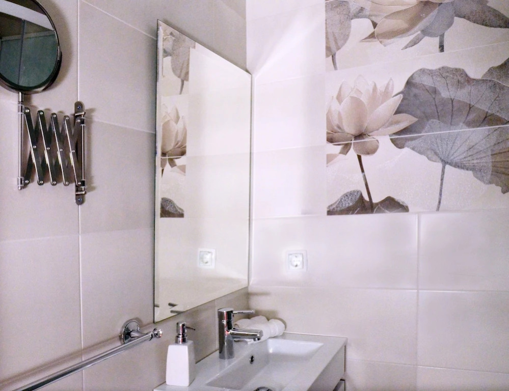 Sweet Suites Guesthouse close to famous Avenue Liberty