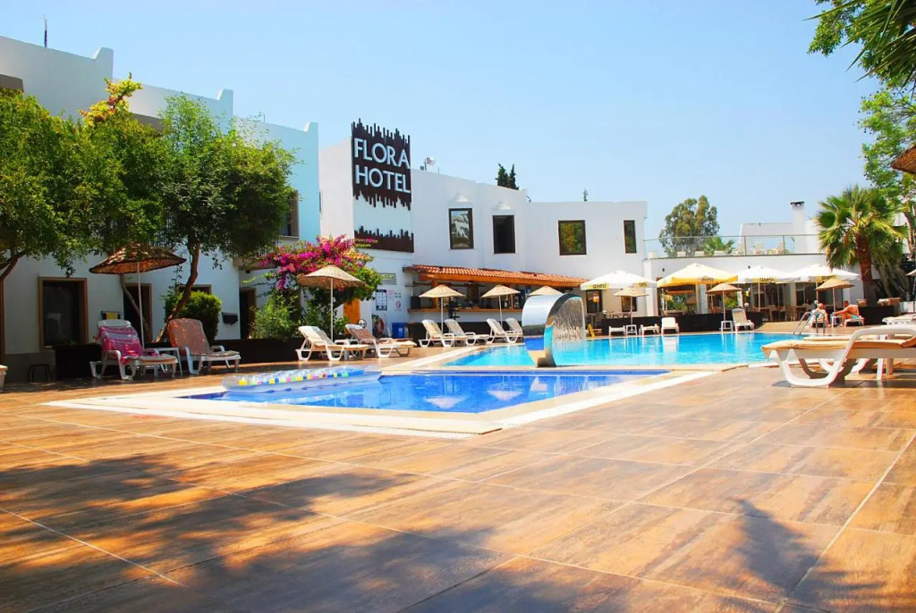 Flora Hotel