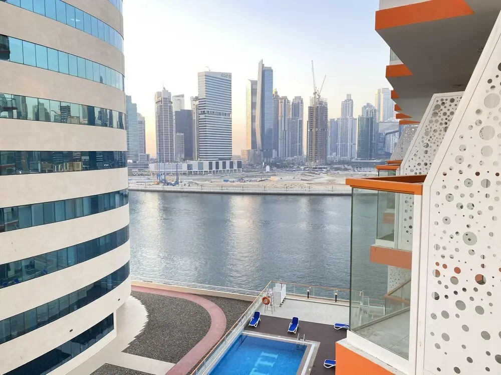 Lux BnB 2BD Canal Views Business Bay