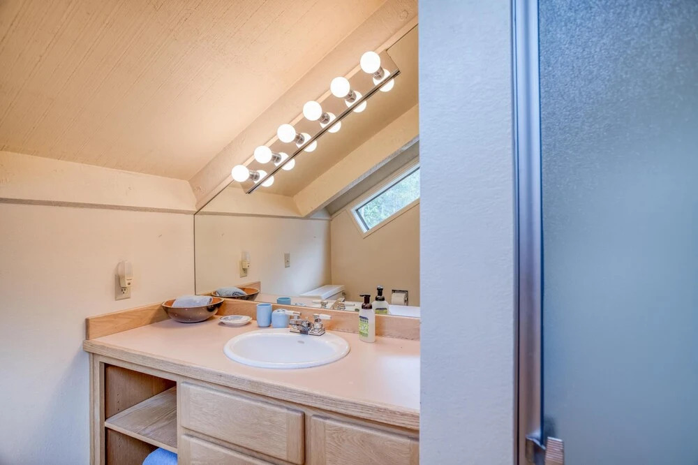 9 Salishan