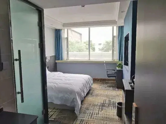 Zhiyi Hotel (Lanzhou Xigu High-speed Railway Station)