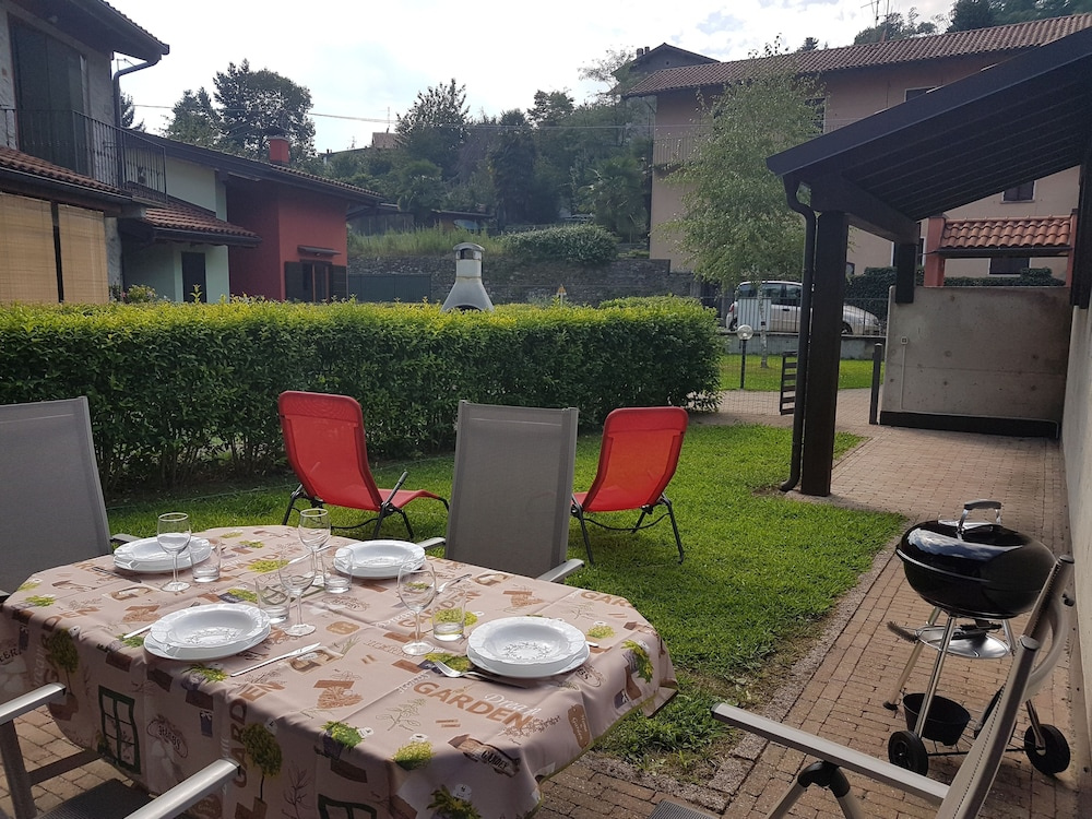 Il Borghetto Villa Pallante - Villa with Private Garden and Access to Swimming Pool
