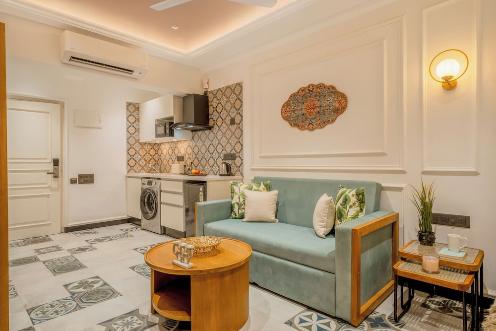Staymaster Veridian 1BR Studio