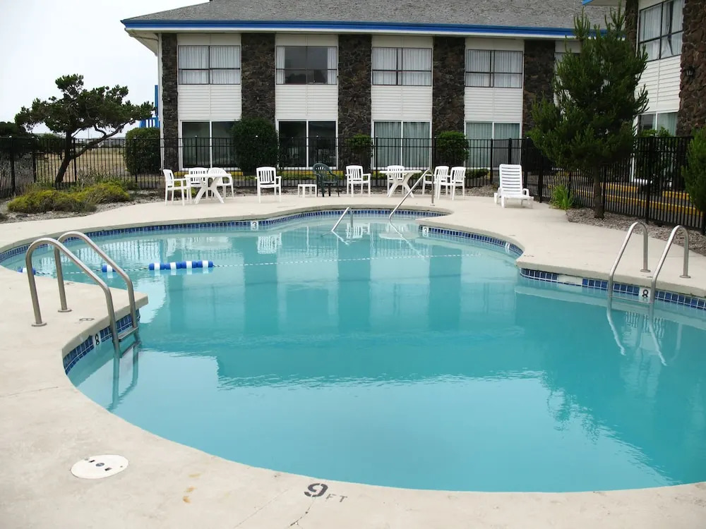 Waldport Bayfront Hotel & Restaurant
