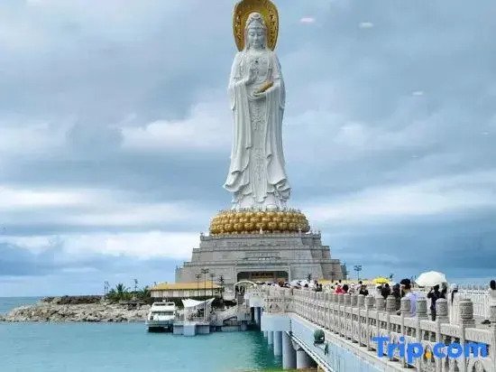 Heyue Homestay (Sanya Nanshan Temple Nanshan North Station)