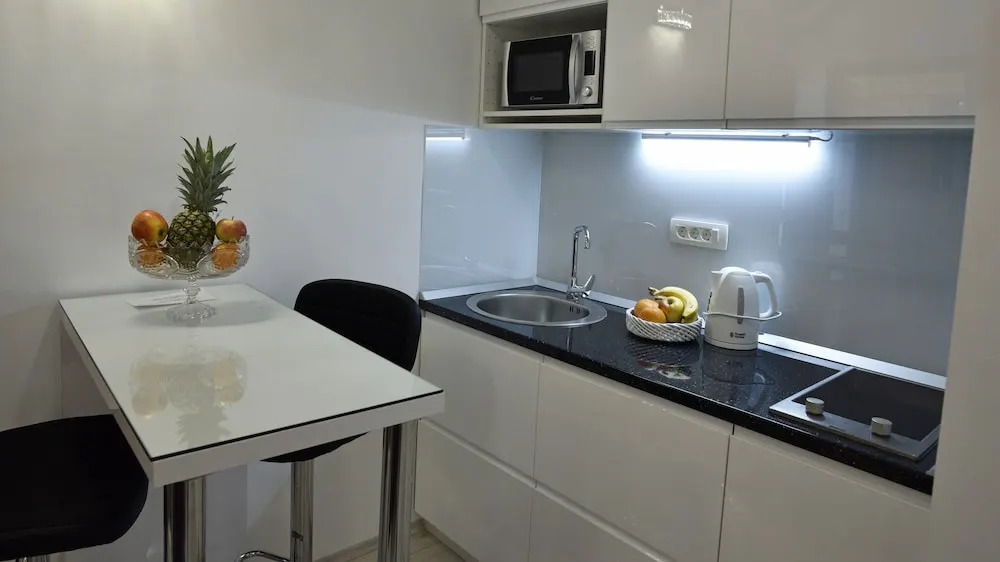 Kuzma Rooms 2