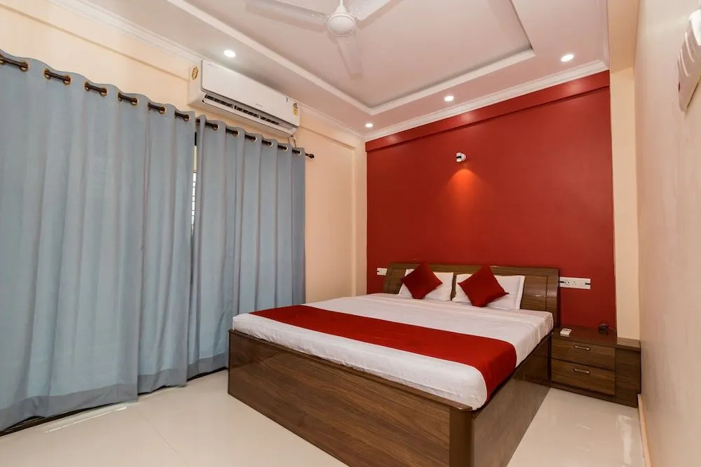 OYO 8818 Coral Residency Newtown