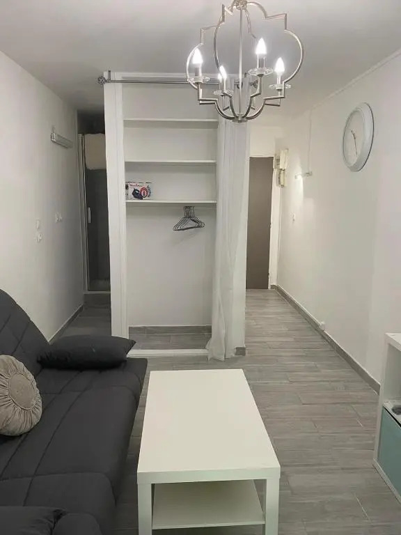 Beau studio dans résidence calme avec parking gratuit