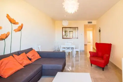 Duquesa Village Apartemento 2115