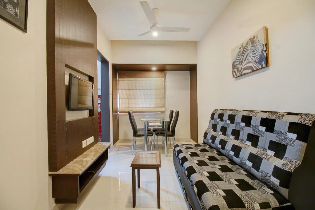 Collection O 4658 Akil Residency