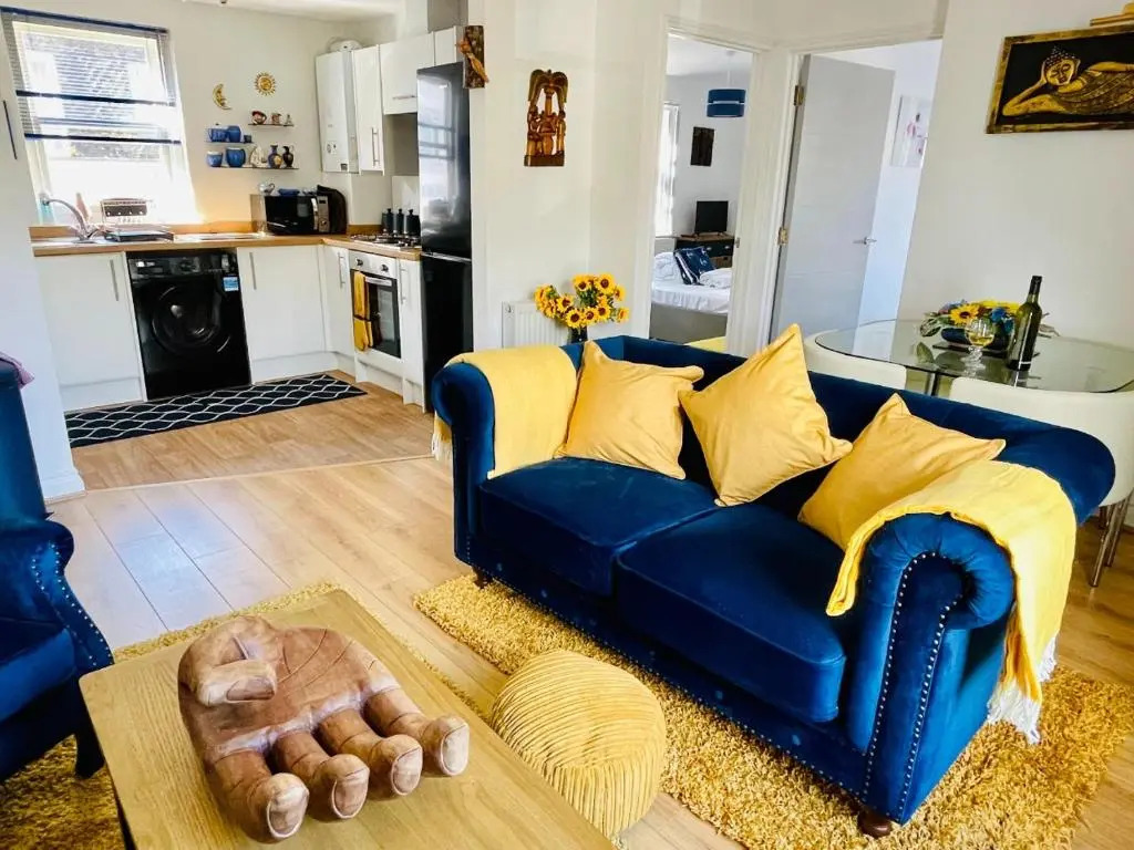 Captains Rest - 2 bedroom apartment in the heart of Brixham