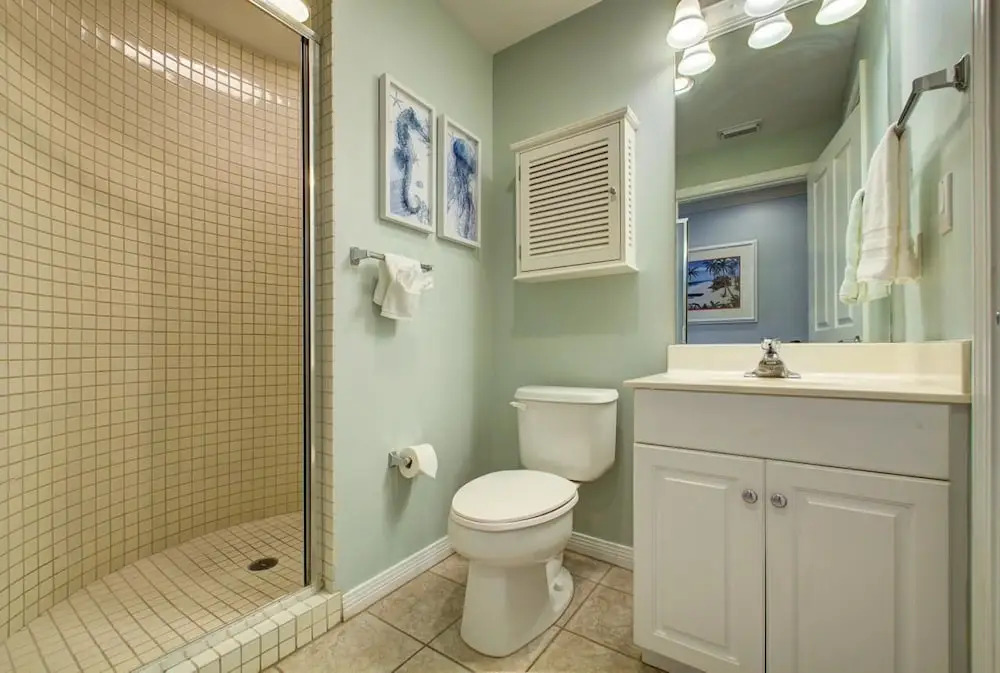 Gulfside 204 - 3 Br condo by RedAwning